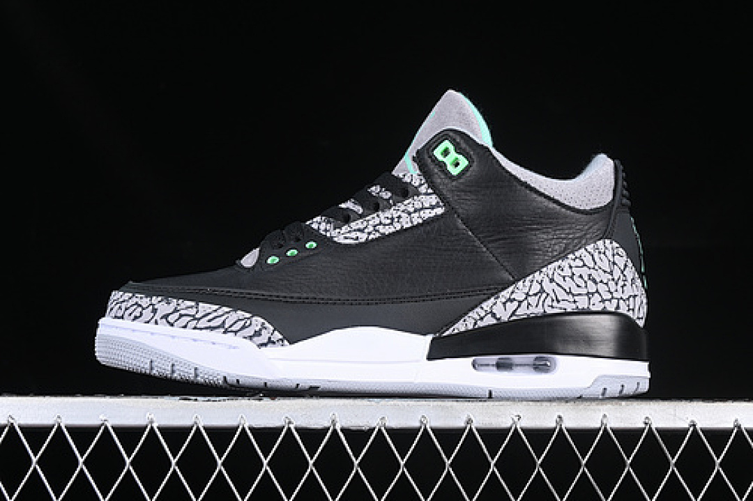 Jordan AIR Jordan 3 RETRO GREEN GLOW BLACK/GREEN GLOW/WOLF GREY/WHITE · CT8532-031, photo 1
