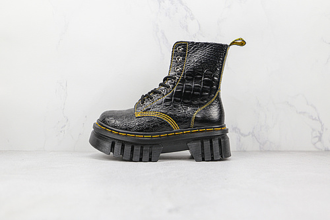 Timberland [DR. MARTENS HIGH BOOTS BLACK/BLACK/BLACK]-[WOMAN:35-41], photo 1