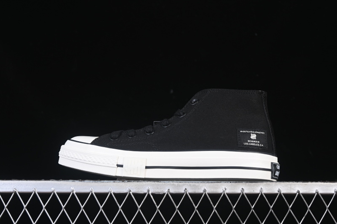 Converse [A00673C]-[UNDEFEATED X CONVERSE HALF CHUCK 70 MID WHITE/BLACK]-[WOMAN:35-39]-[MAN:40-44], photo 1