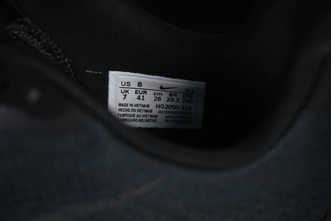 Nike [HQ2050-001]-[AIR ZOOM VOMERO PREMIUM GRASS GREEN/BLACK]-[WOMAN:36-39]-[MAN:40-46] - Image 5
