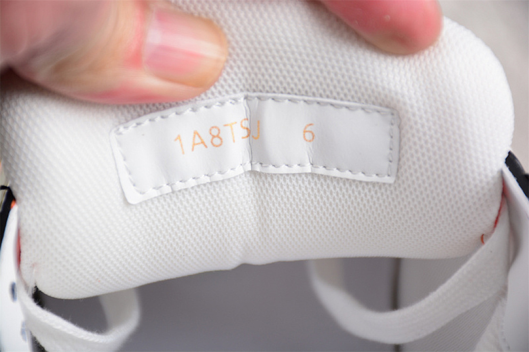 Louis Vuitton [LOUIS VUITTON TRAINER SNEAKER LOW L*V GREY/BLACK/ORANGE]-[WOMAN:35-39]-[MAN:40-45] - Image 4