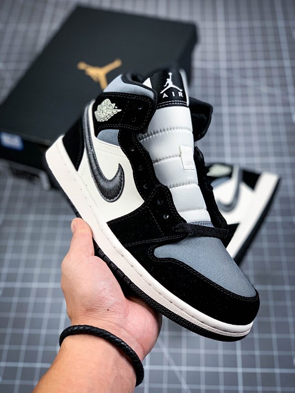 Jordan AIR Jordan 1 MID SATIN GREY TOE BLACK/ANTHRACITE-SAIL · 852542-011, photo 1