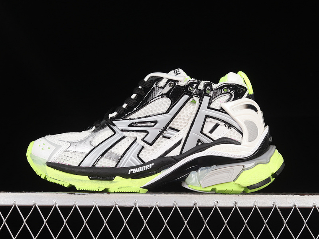 Kith [W3RBP1093]-[BA*LEN*CIAGA RUNNER KITH FOUR COLOR WHITE/GREEN/BLACK/SILVER]-[UNISEX:35-46], photo 1