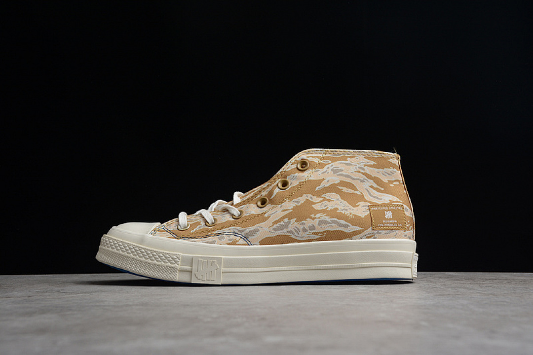 Converse Converse UNDEFEATED X CHUCK TAYLOR ALL-STAR 70S MID TIGER CAMO DESERT AMBER GREEN/SEMOLINA · 172396C, photo 1