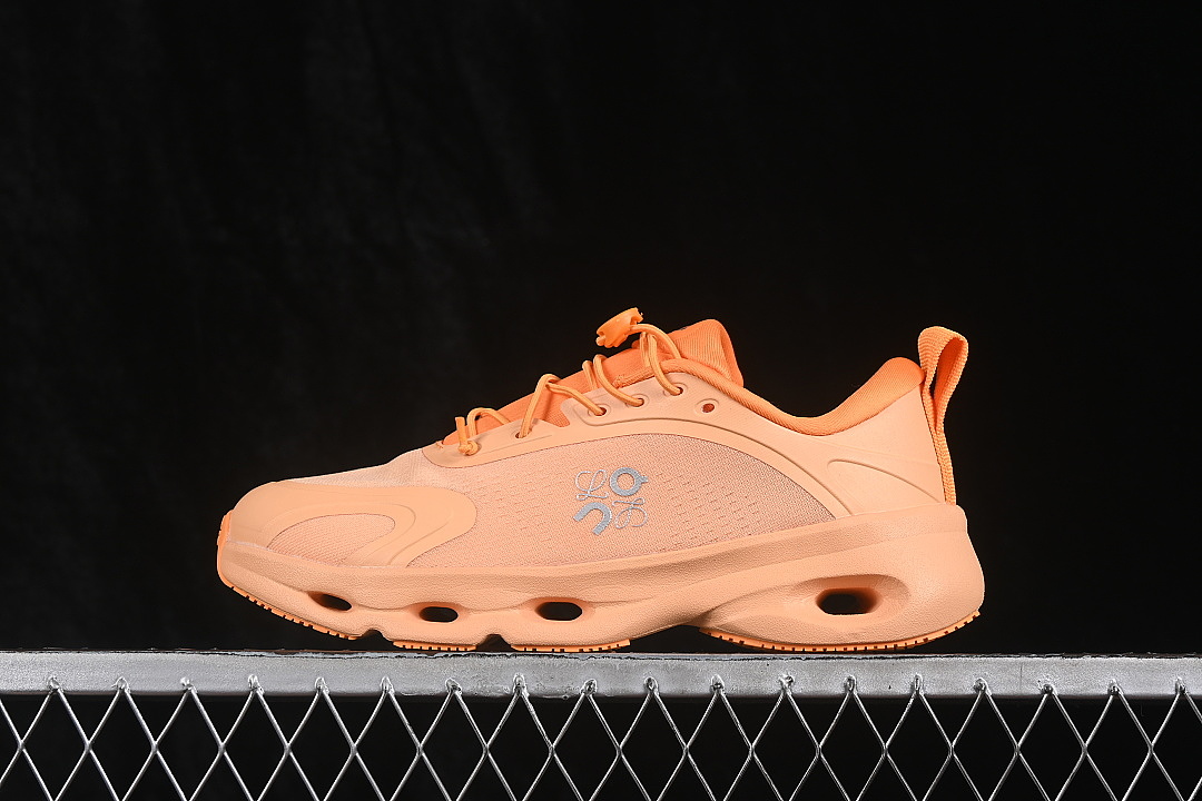 On Running [3WF30600663]-[ON CLOUDSOLO BREATHABLE SHOES ORANGE/LIGHT ORANGE]-[WOMAN:36-39]-[MAN:40-46], photo 1
