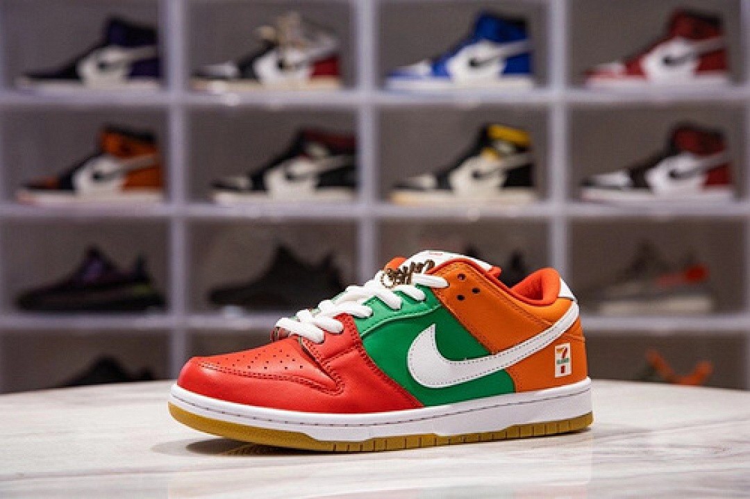 Unbranded [CZ5130-600]-[H12 7-ELEVEN X DUNK LOW SB ORANGE PEEL/PINE GREEN/UNIVERSITY RED]-[MAN:40-48.5], photo 1