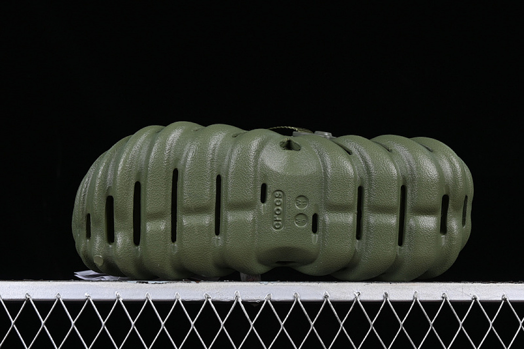 Crocs [SALEHE BEMBURY X CROCS POLLE CLOG ARMY GREEN/ARMY GREEN]-[UNISEX:36-46] - Image 8
