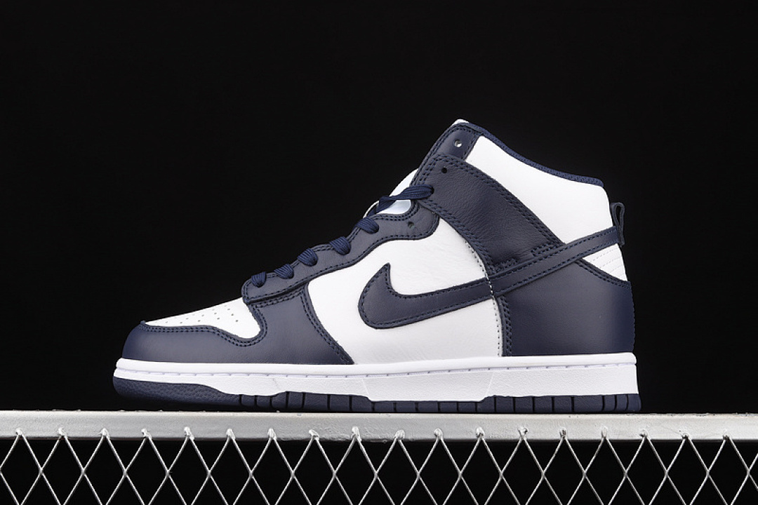 Nike SB DUNK HIGH WHITE/WHITE/MIDNIGHT NAVY · DD1399-104, photo 1