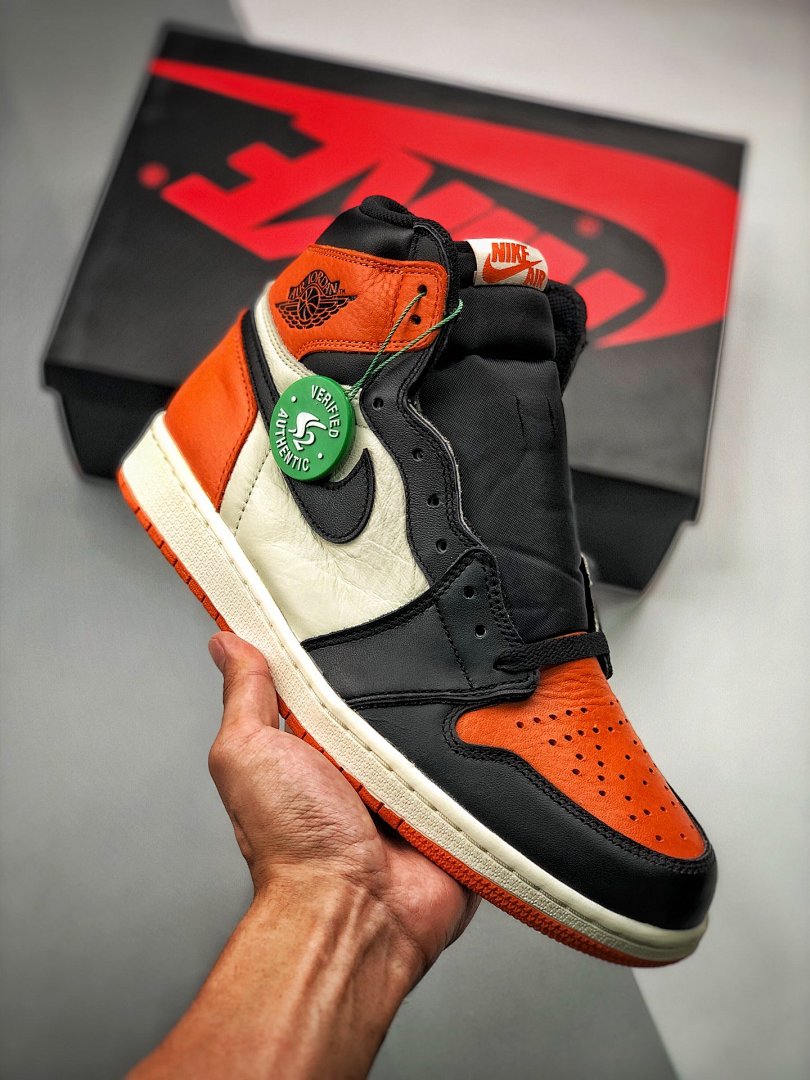 Jordan [555088-005]-[AIR JORDAN 1 RETRO HIGH SHATTERED BACKBOARD BLACK/STARFISH], photo 1