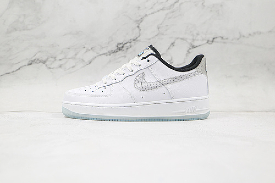 Nike Nike AIR FORCE 1 LOW LV8 KSA GS WHITE/WHITE/GLACIER BLUE · CW5909-100, photo 1