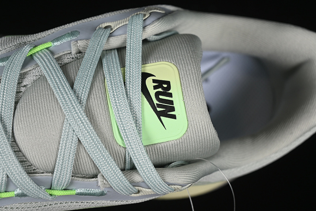 Nike [HM6803-002]-[AIR ZOOM VOMERO 18 LIGHT SILVER/BARELY VOLT/DUSTY OLIVE/COLLEGE GREY]-[36-45] - Image 9