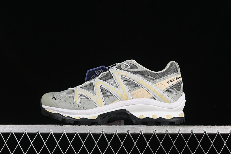 On Running On Running XT QUEST OUTDOOR OFF ROADING LIGHT GRAY/APRICOT · 477758-23, photo 1