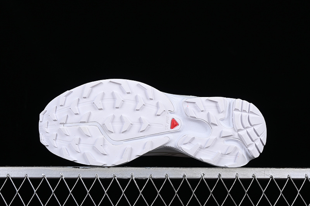 On Running [412529-28]-[XT 6 FOR DSM OUTDOOR RECREATION LIGHT WHEAT/WHITE]-[WOMAN:36-39]-[MAN:40-45] - Image 14