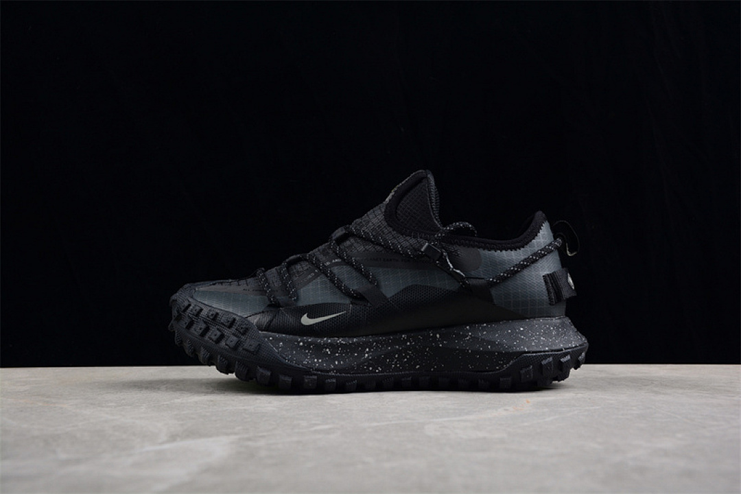 Y-3 [DD2861-002]-[ACG MOUNTAIN FLY LOW GTX SE DARK SMOKE GREY/IRON GREY/DARK GREY]-[36-45], photo 1