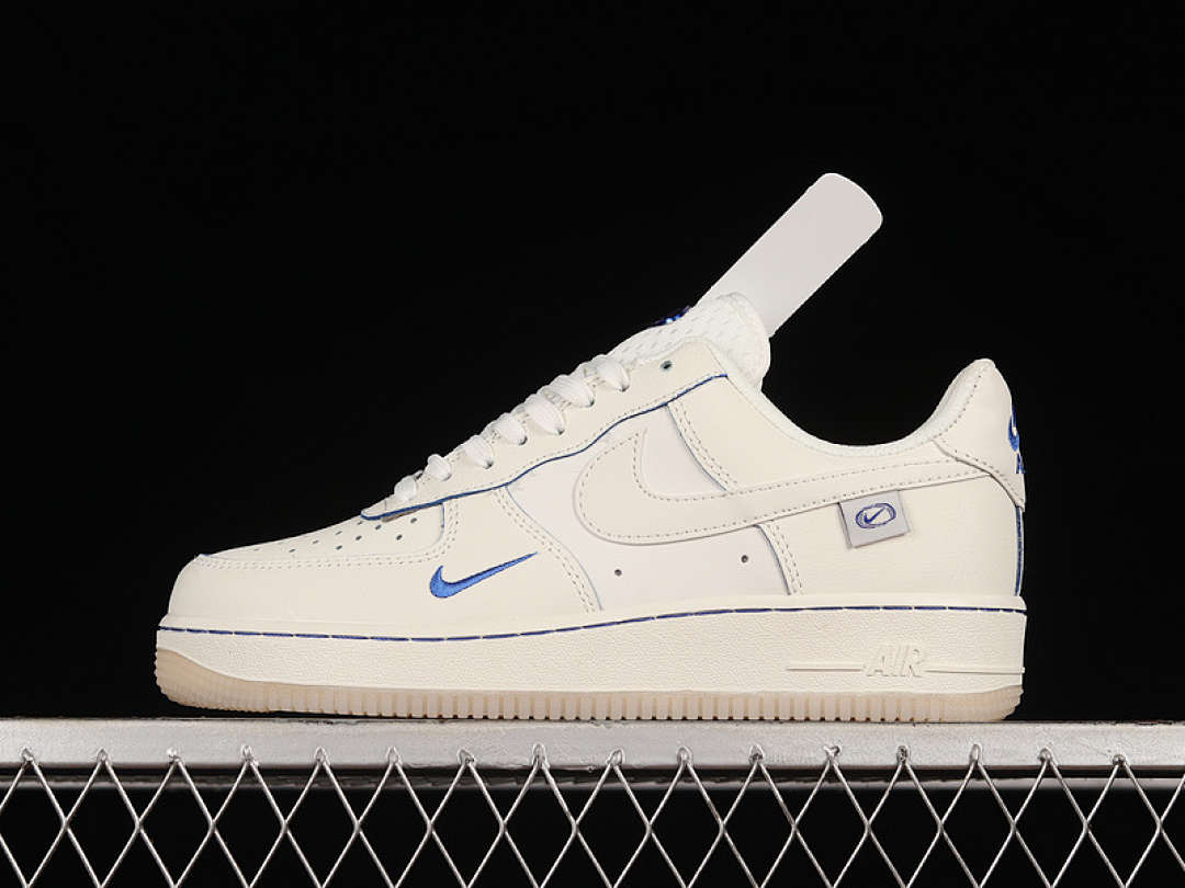 Nike [DX1156-001]-[AIR FORCE 1 LOW 07 WHITE/WHITE/BLUE]-[WOMAN:36-39]-[MAN:40-45], photo 1