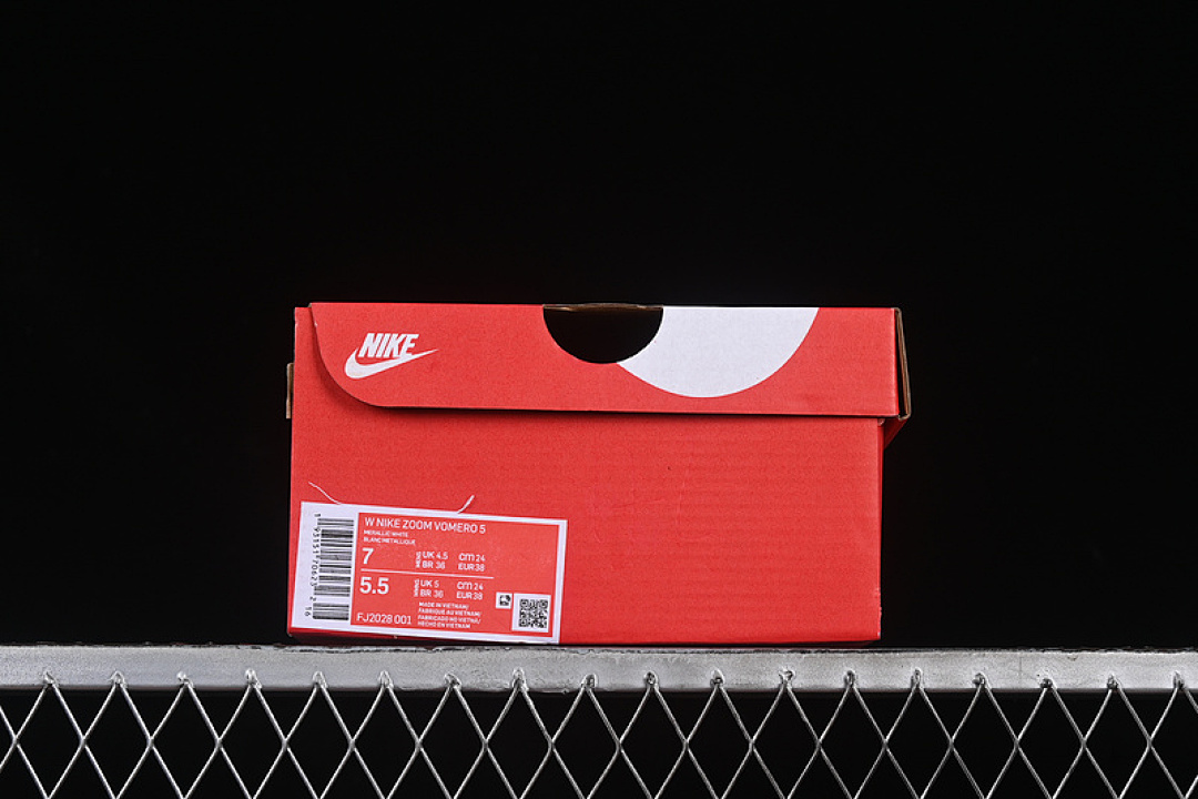 Nike [FJ2028-001]-[AIR ZOOM VOMERO 5 PHANTOM/METALLIC PLATINUM/LIGHT IRON ORE]-[WOMAN:36-40] - Image 12