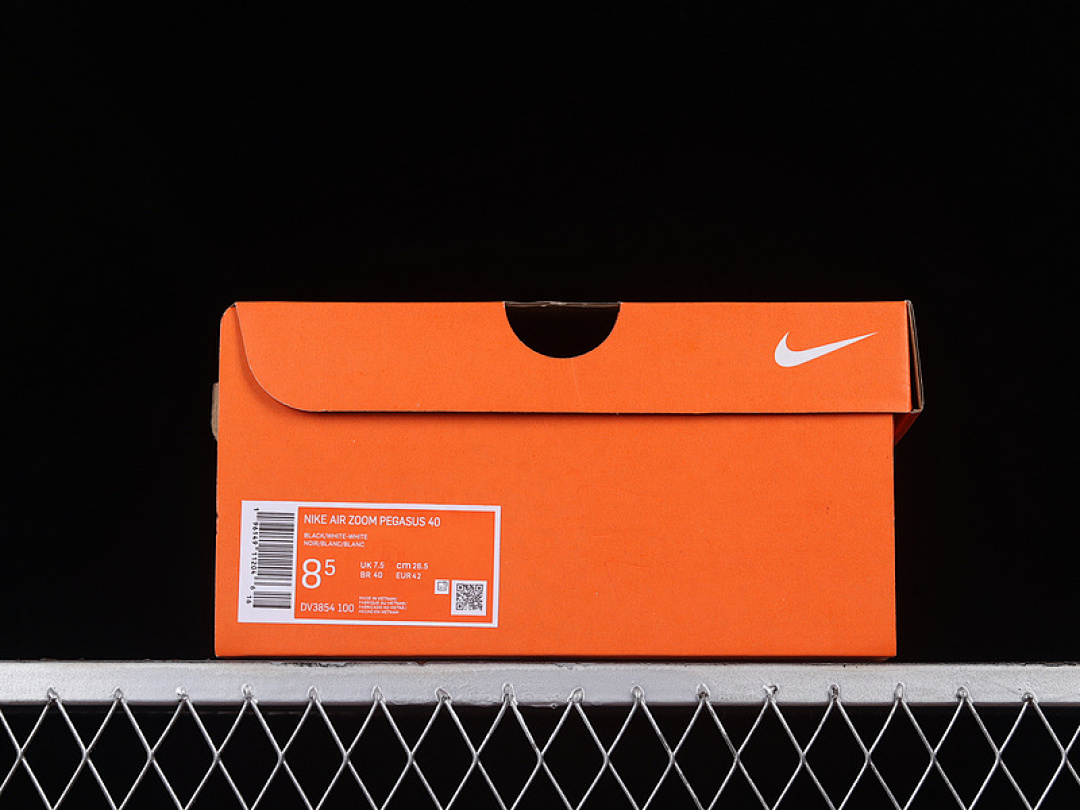 Nike [DV3854-100]-[AIR ZOOM PEGASUS 40 BLACK/BLACK/WHITE]-[MAN:39-45] - Image 11