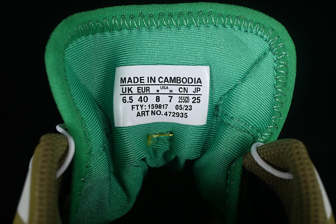 On Running [472935-29]-[XT 6 RECUT OUTDOOR RECREATION ARMY GREEN/WHITE]-[WOMAN:36-39]-[MAN:40-45] - Image 5