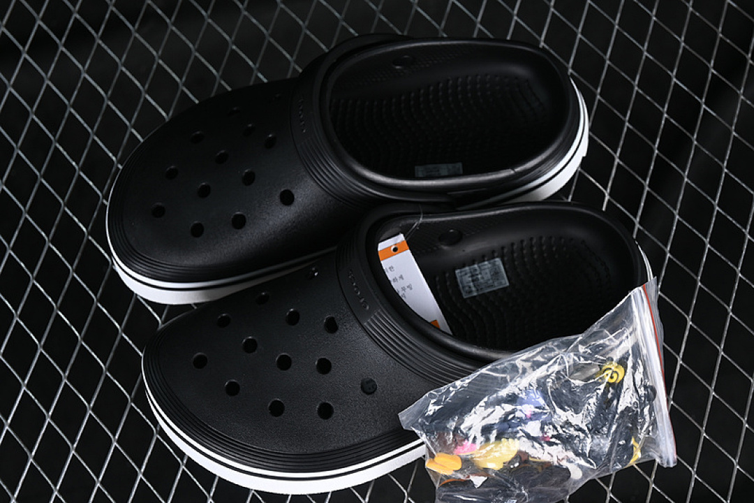 Crocs [CTOCS FLAT HOLE SANDALS BLACK/WHITE]-[WOMAN:34-39]-[MAN:40-46] - Image 7