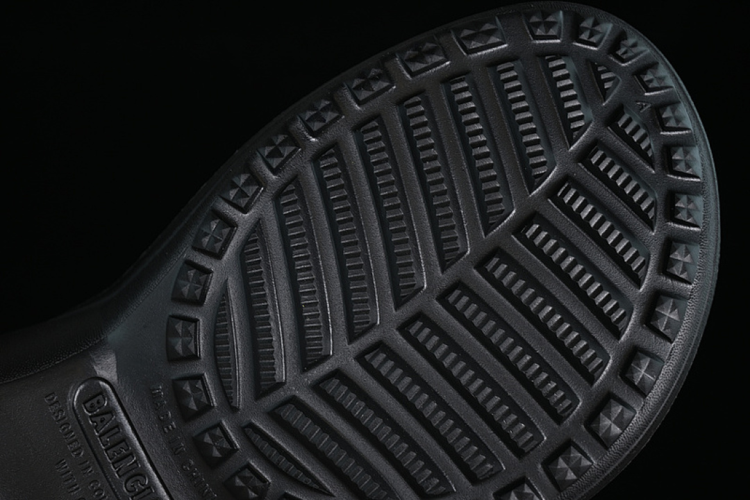 Balenciaga [W1S8E1000]-[BA*LEN*CIAGA POOL CROCS BLACK]-[WOMAN:36-40] - Image 2