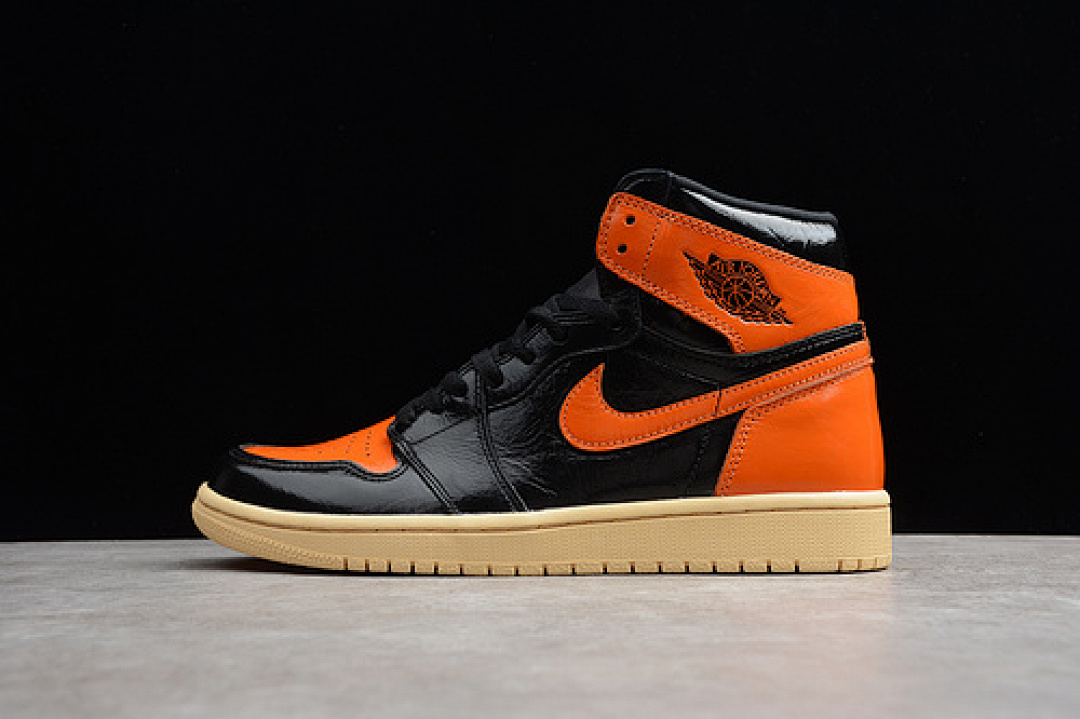 Jordan [142-140-151]-[555088-028]-[ST AIR JORDAN 1 HIGH OG SHATTERED BACKBOARD 3.0 BLACK/ORANGE], photo 1