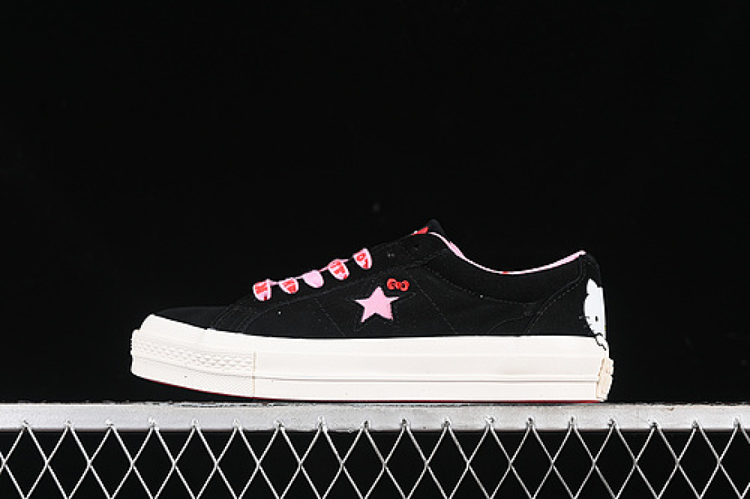 Converse [362940C]-[CONVERSE X HELLO KITTY BLACK/PINK/WHITE]-[WOMAN:35-39]-[MAN:40-44], photo 1