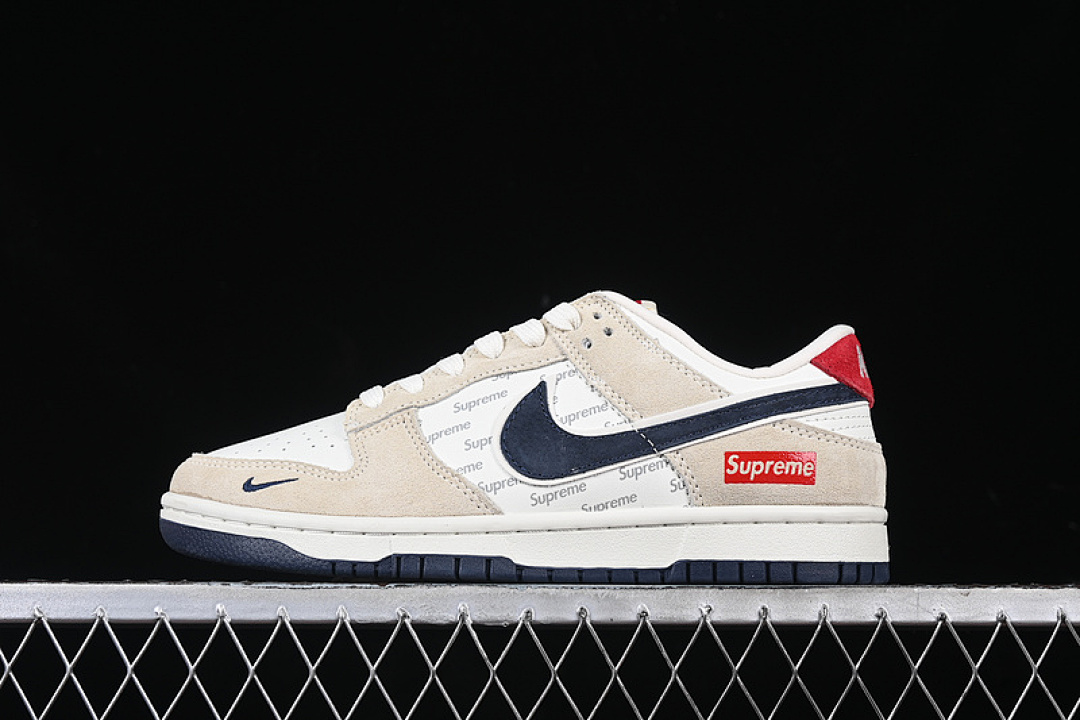 Supreme [AG3702-850]-[SB DUNK LOW SUPREME WHITE/BEIGE/RED/BLUE]-[WOMAN:36-39]-[MAN:40-45], photo 1