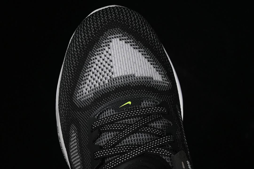 Nike [FB1309-001]-[AIR ZOOM VOMERO 17 BLACK/LIGHT SMOKE GREY/WHITE/VOLT]-[MAN:39-46] - Image 10