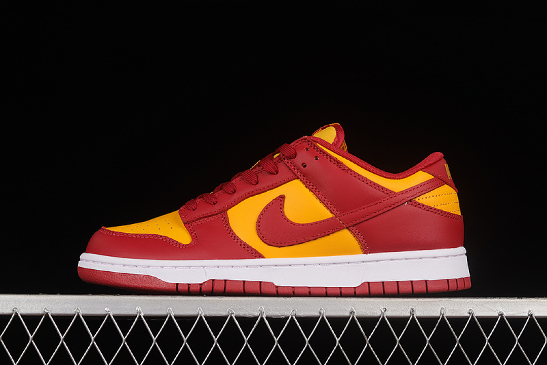 Unbranded [DD1391-701]-[SB DUNK LOW MIDAS GOLD/TOUGH RED/WHITE]-[WOMAN:36-39]-[MAN:40-47.5], photo 1