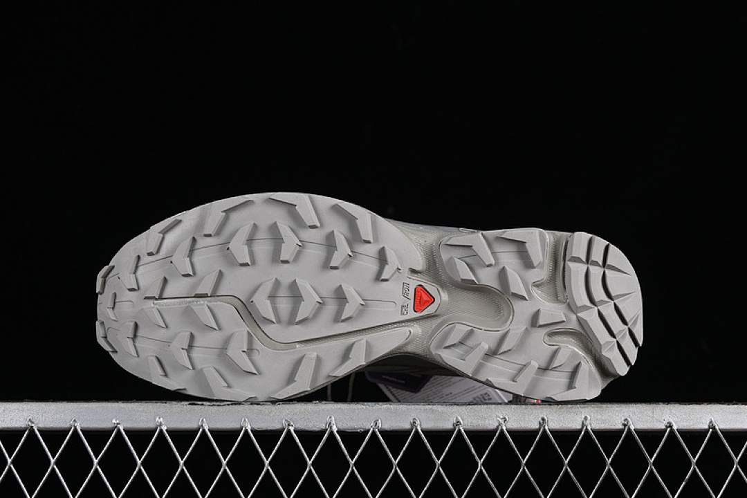 On Running [474448-29]-[XT 6 OUTDOOR RECREATION LIGHT GRAY/DARK GRAY]-[WOMAN:36-39]-[MAN:40-46] - Image 14