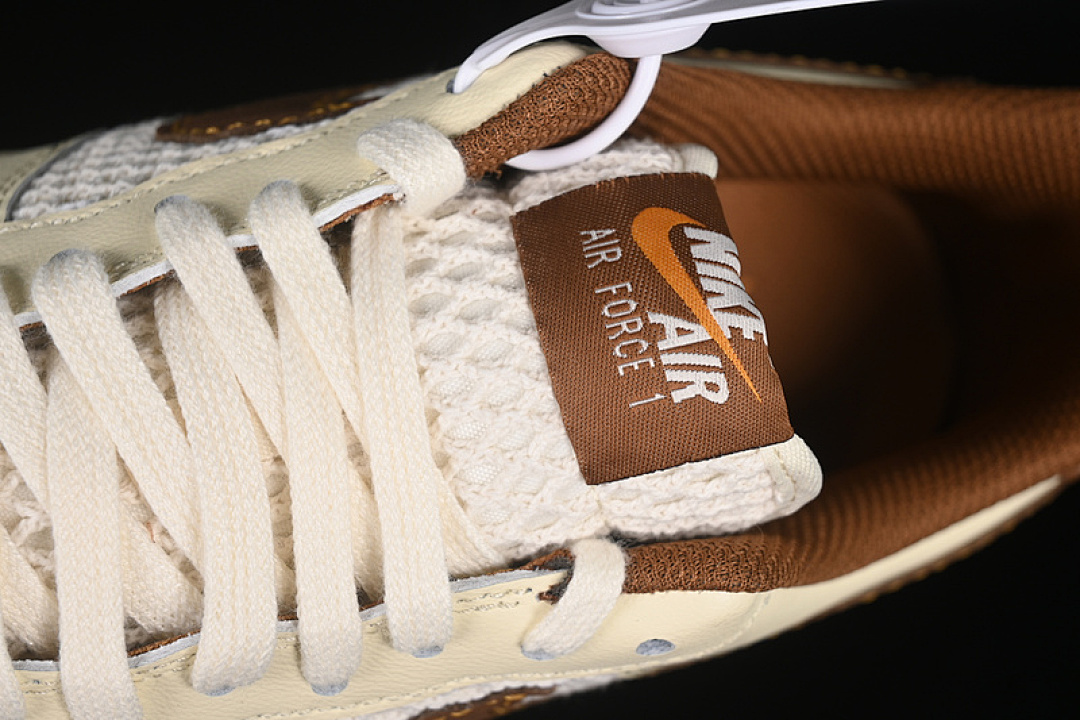 Nike [IB7719-113]-[AIR FORCE 1 07 LOW COCONUT MILK/CANYON GOLD/LIGHT BRITISH TAN]-[UNISEX:36-45] - Image 9