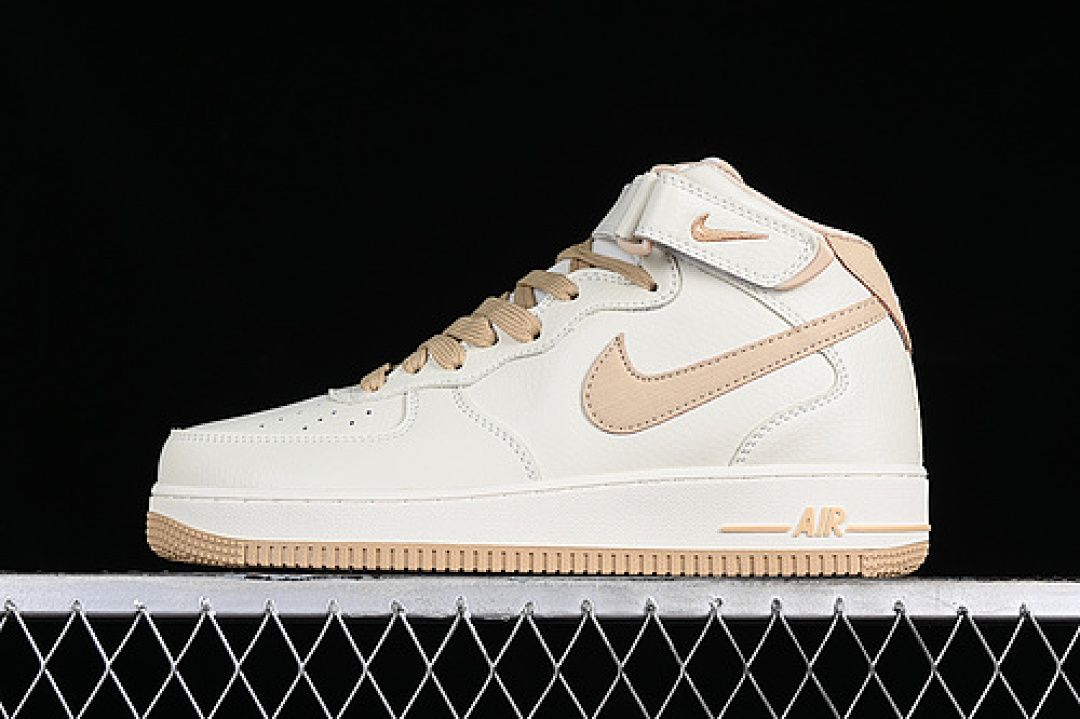 Nike [PA0920-808]-[AIR FORCE 1 MID WHITE/KHAKI]-[WOMAN:36-39]-[MAN:40-45], photo 1
