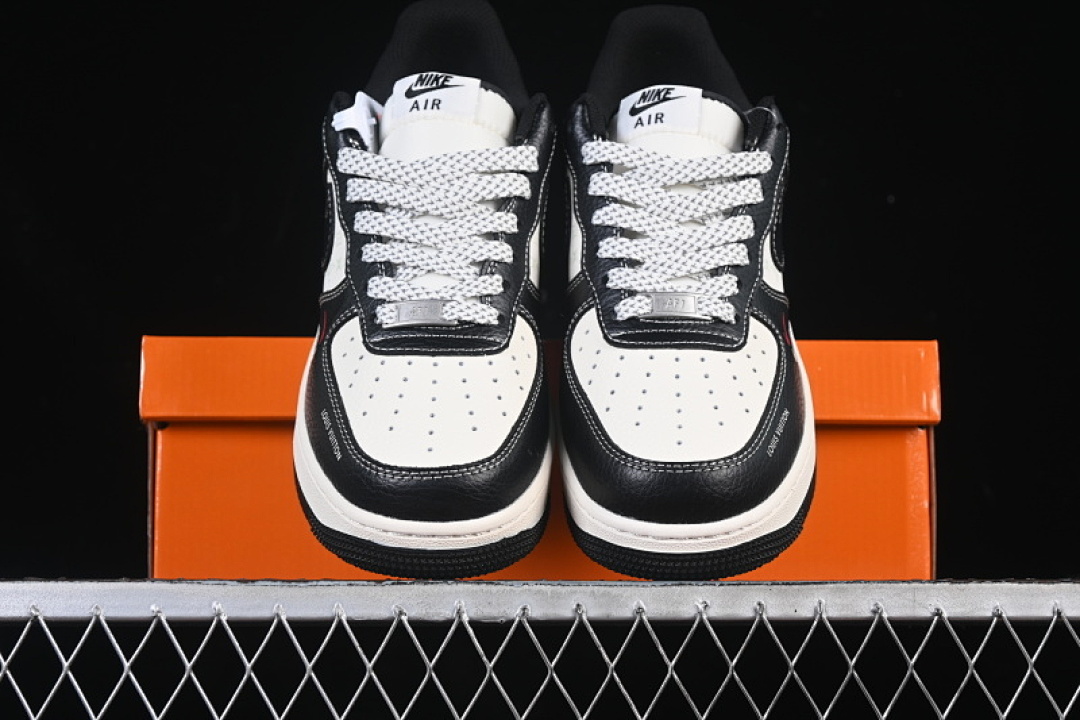 Nike [MZ9588-813]-[AIR FORCE 1 07 LOW WHITE/BLACK]-[WOMAN:36-39]-[MAN:40-45] - Image 13