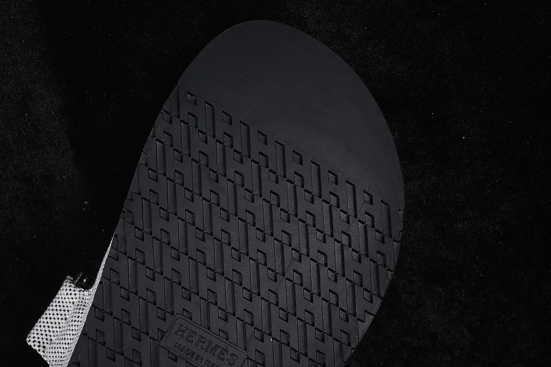 Chanel [CHYPRE FLAT BOTTOMED ONE SHOULDER SLIPPERS BLACK/GREY]-[WOMAN:35-39]-[MAN:40-46] - Image 3