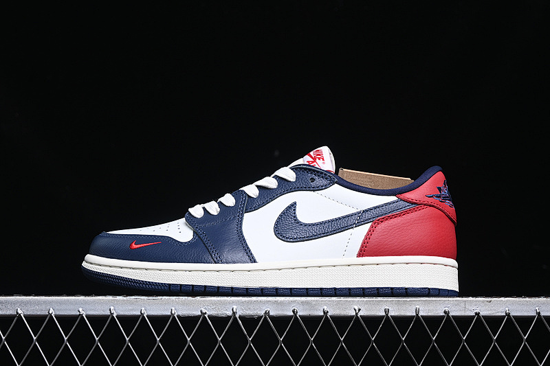 Jordan AIR Jordan 1 LOW OG HOWARD UNIVERSITY WHITE/GYM RED/NEUTRAL GREY/SAIL/MUSLIN · HQ2993-100, photo 1
