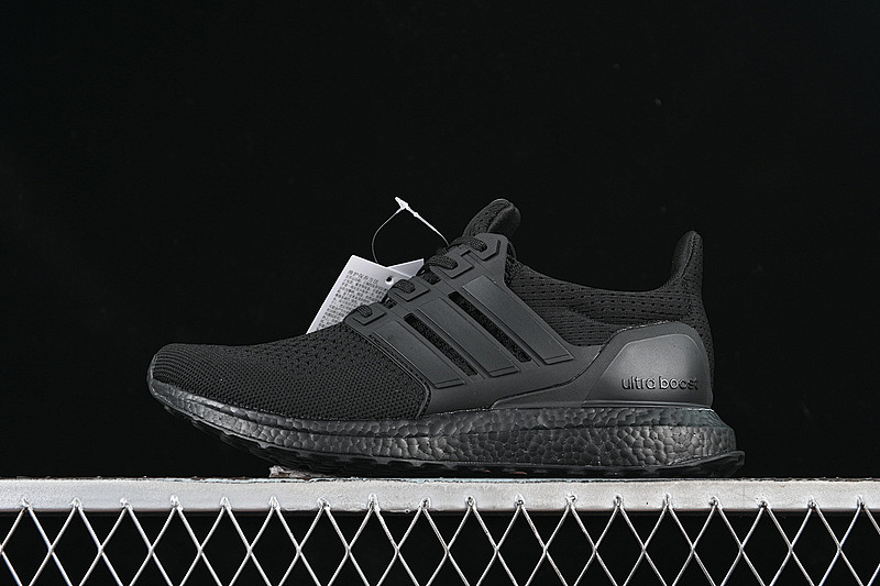 ULTRA BOOST 1.0 BLACK · HQ4199, photo 1