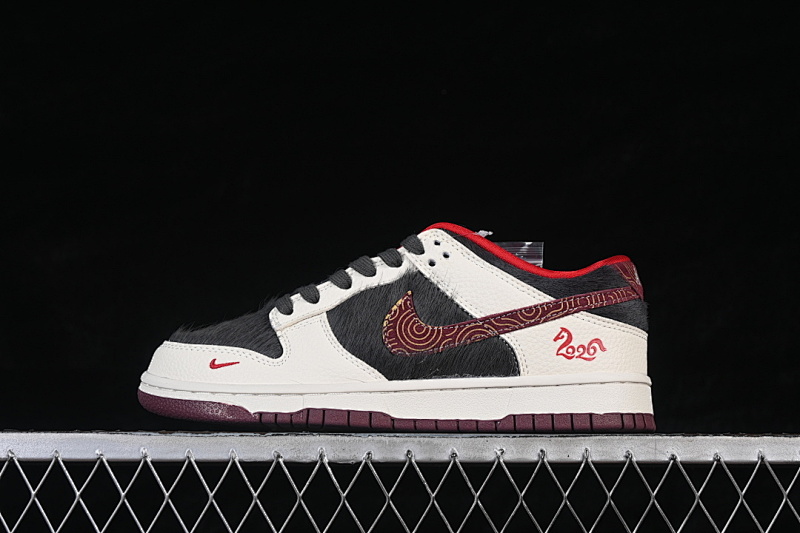 Nike SB DUNK LOW LOW-TOP CASUAL SNEAKERS WHITE/BLACK/RED · DS6608-021, photo 1