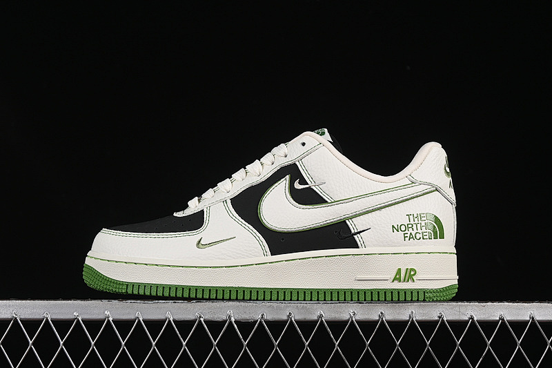 Nike Nike AIR FORCE 1 07 LOW WHITE/BLACK/GREEN · SC9207-527, photo 1