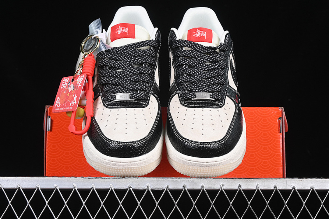 Nike [HH7518-034]-[AIR FORCE 1 07 LOW WHITE/BLACK/RED]-[WOMAN:36-39]-[MAN:40-45] - Image 12