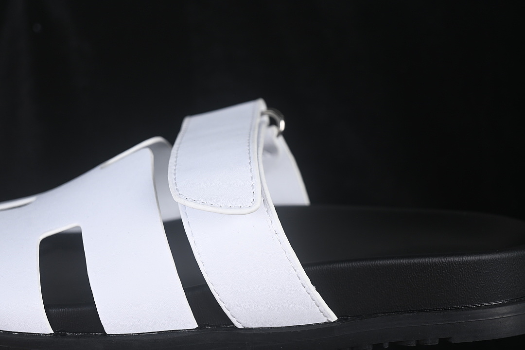 Chanel [CHYPRE FLAT BOTTOMED ONE SHOULDER SLIPPERS WHITE/BLACK]-[WOMAN:35-39]-[MAN:40-46] - Image 5