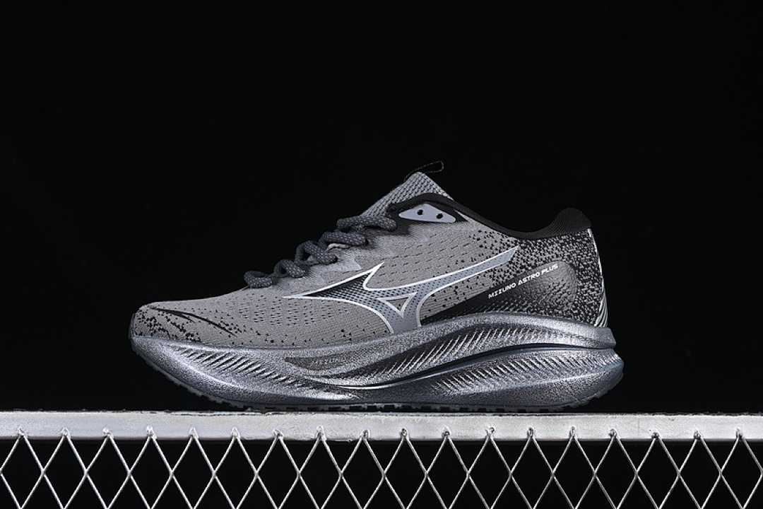 Mizuno Mizuno ASTRO PLUS BLACK/GREY/SILVER · D1GH240107, photo 1
