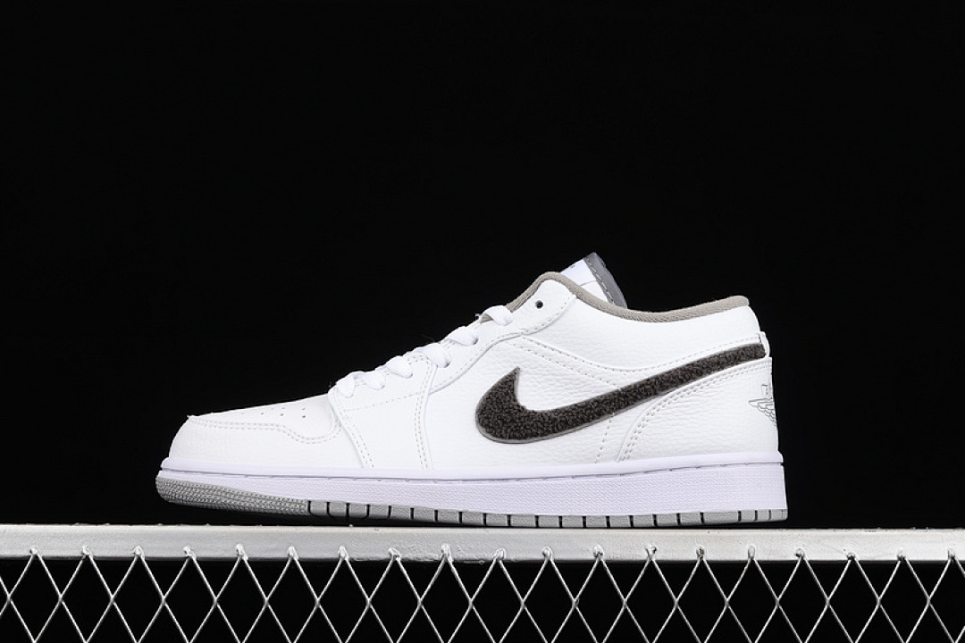 Jordan AIR Jordan 1 PHAT LOW WHITE/WHITE/SHADOW GREY · 338145-103, photo 1