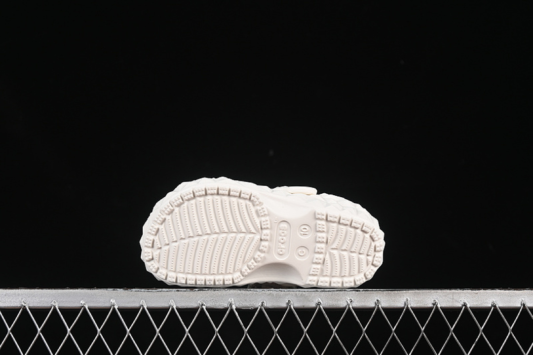 Crocs [CROCS CLASSIC CLOG WHITE]-[WOMAN:25-36] - Image 9