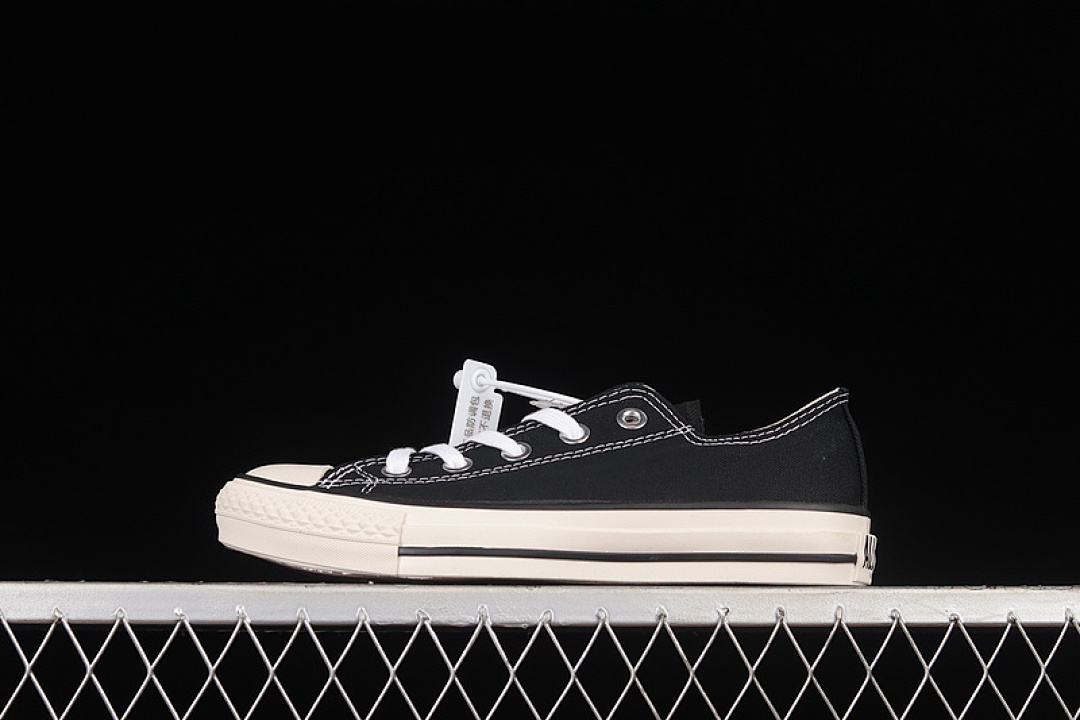 Converse [CHUCK TAYLOR ALL STAR J 1980S LOW BLACK/BEIGE/BLACK]-[WOMAN:35-39]-[MAN:40-44], photo 1