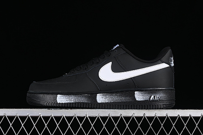 Nike Nike AIR FORCE 1 07 LOW BLACK/WHITE · FZ0627-010, photo 1