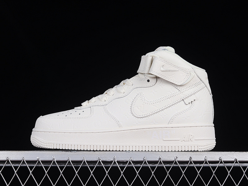 Nike Nike L*V X AIR FORCE 1 MID 07 WHITE/WHITE/WHITE · IA9V8Z, photo 1