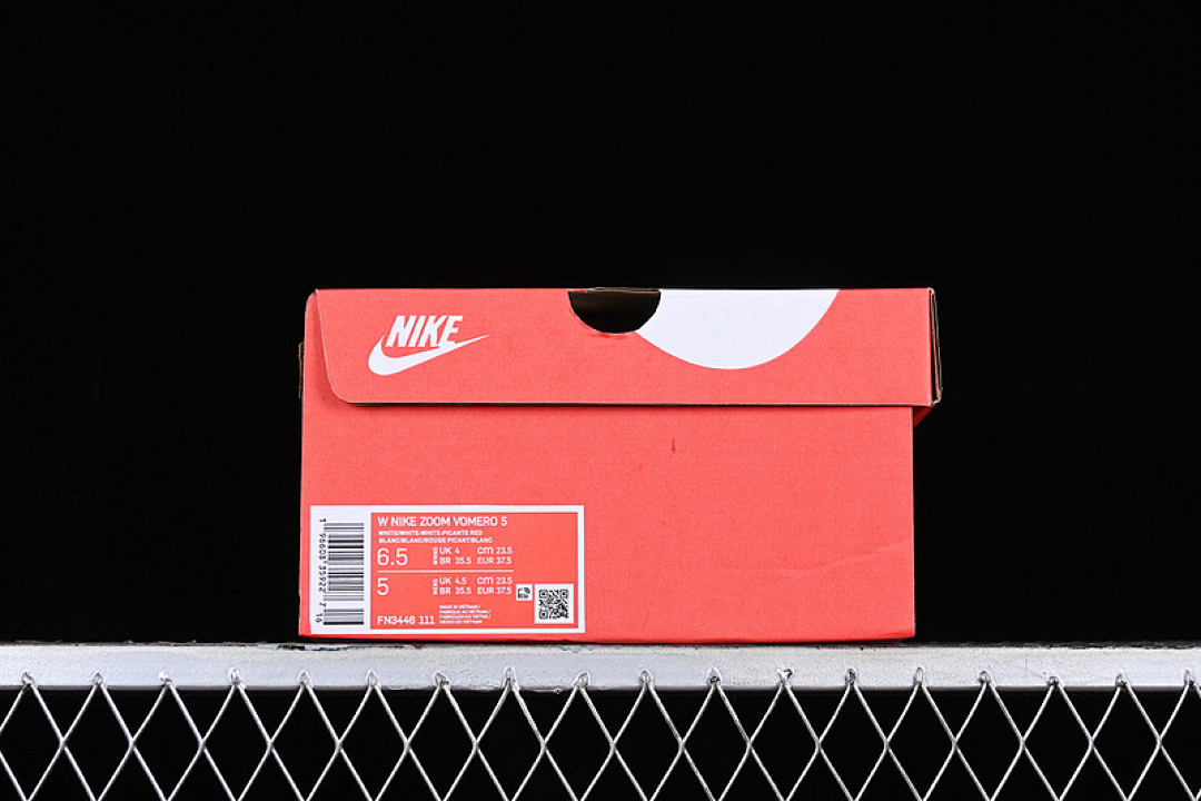 Nike [FN3446-111]-[AIR ZOOM VOMERO 5 SP PRIMARY COLORSWHITE/WHITE/WHITE/PICANTE RED]-[36-45] - Image 12