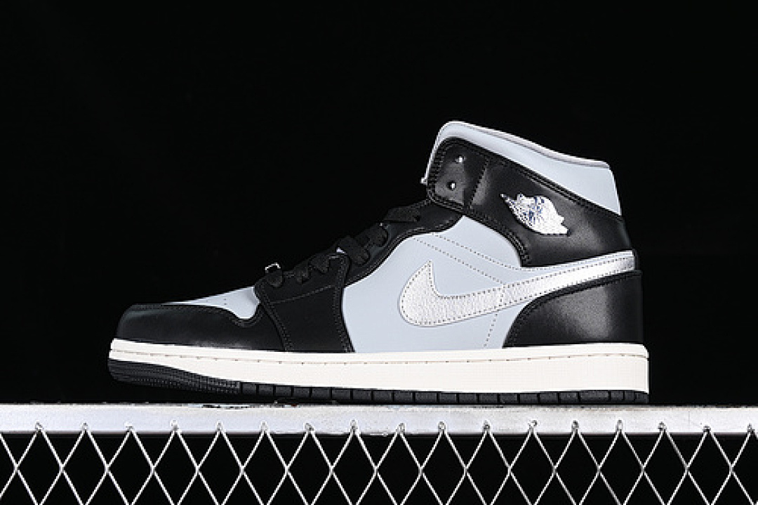 Jordan AIR Jordan 1 MID SE BLACK CHROME WHITE/BLACK/GREY/SILVER · FB9892-002, photo 1