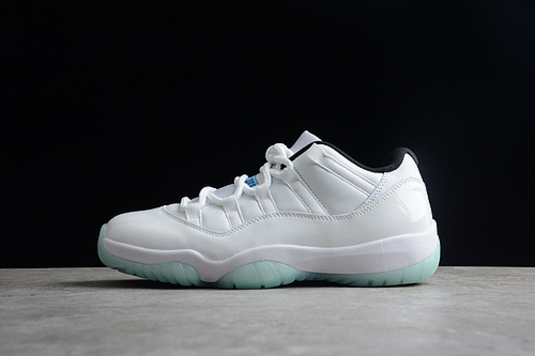Jordan [AV2187-117]-[AIR JORDAN 11 RETRO LOW WHITE/WHITE/BLACK/LEGEND BLUE]-[MAN:40-47.5], photo 1