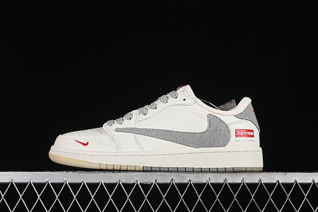 Jordan TRAVIS SCOTT X FRAGMENT DESIGN AIR Jordan 1 LOW OG SP GREY/WHITE · JH6088-705, photo 1
